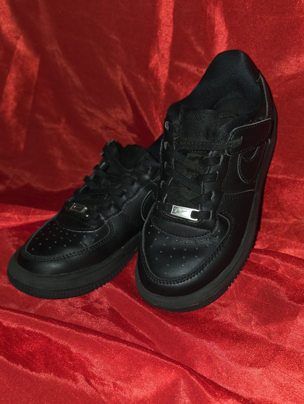 Nike Kids Black Low-Top Sneakers